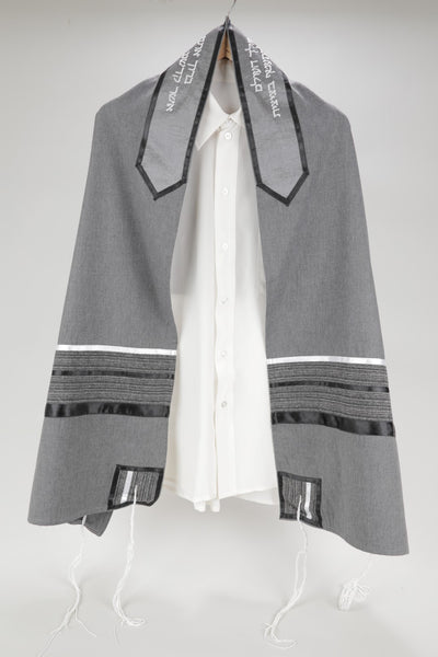 PRESTIGIOUS GRAY VISCOSE TALLIT WITH STRIPED DESIGN