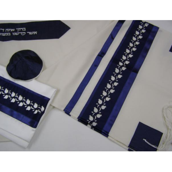 White and Blue Pomegrante Tallit