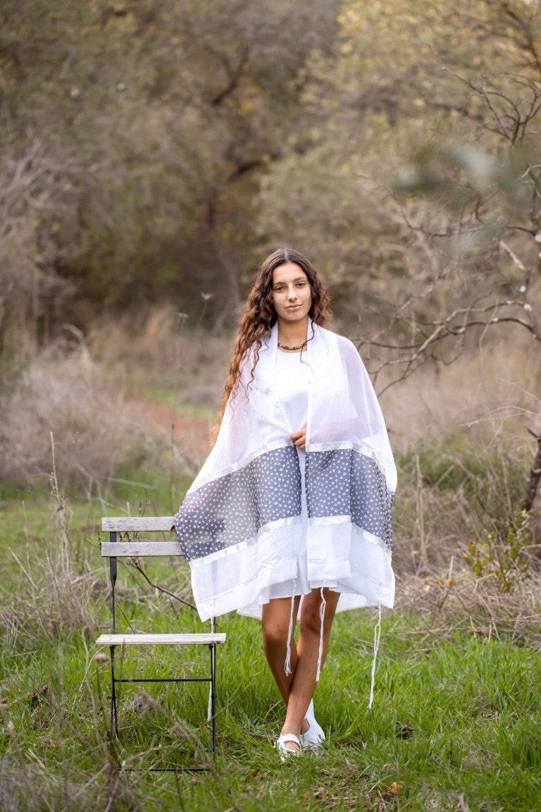 Handmade Sheer Tallit With Silver Dots, Women's Tallit, Girl's Tallit, Feminine Tallit, Bat Mitzvah Tallit natute 1